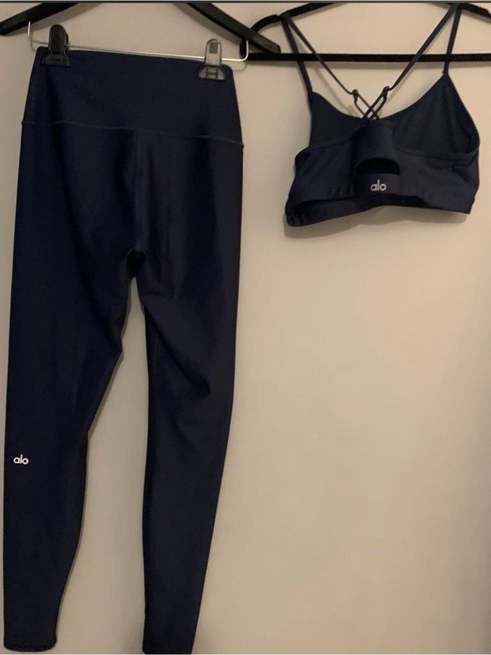 ALO Yoga Navy Set